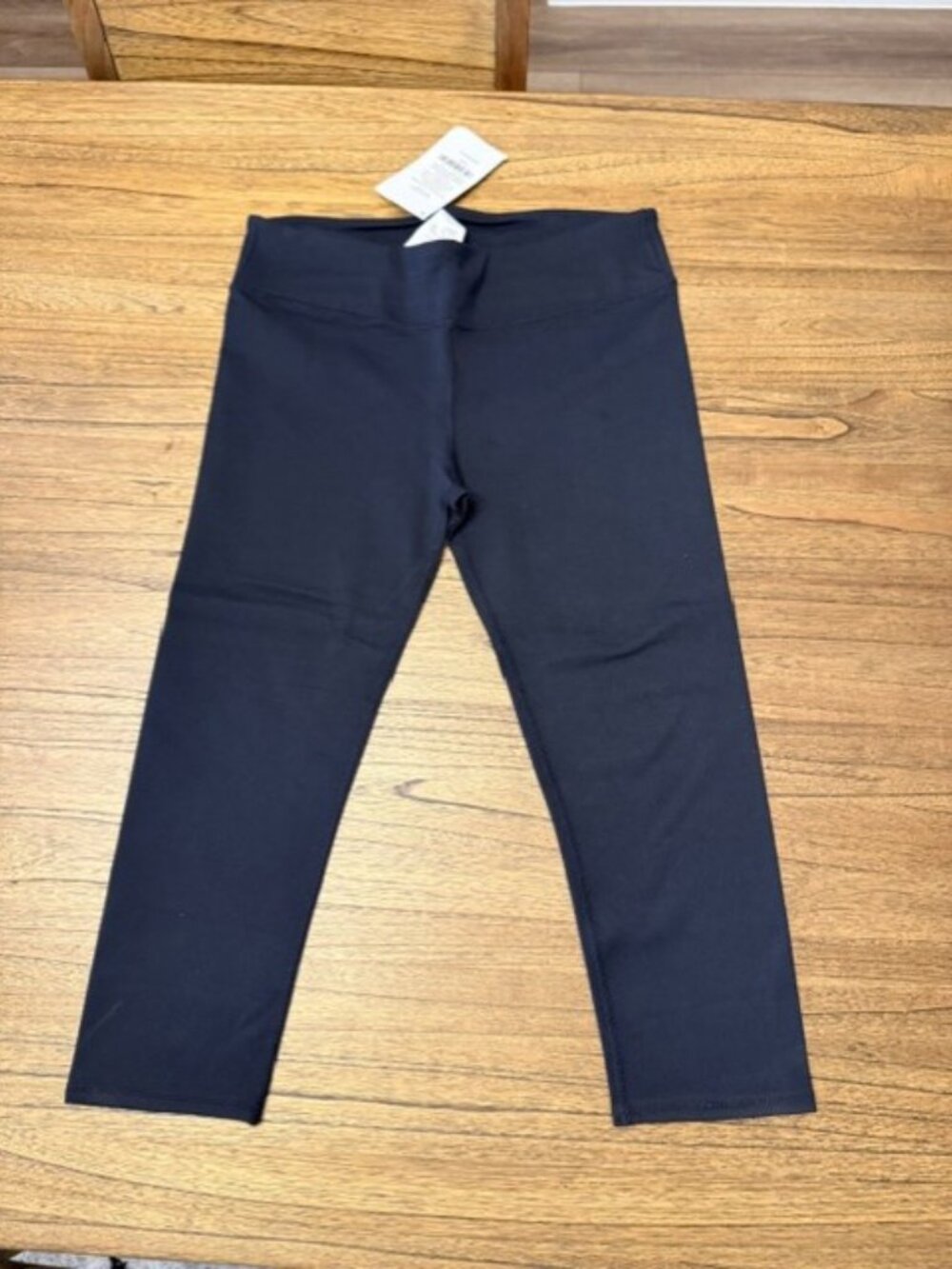 FABLETICS Salar Capri